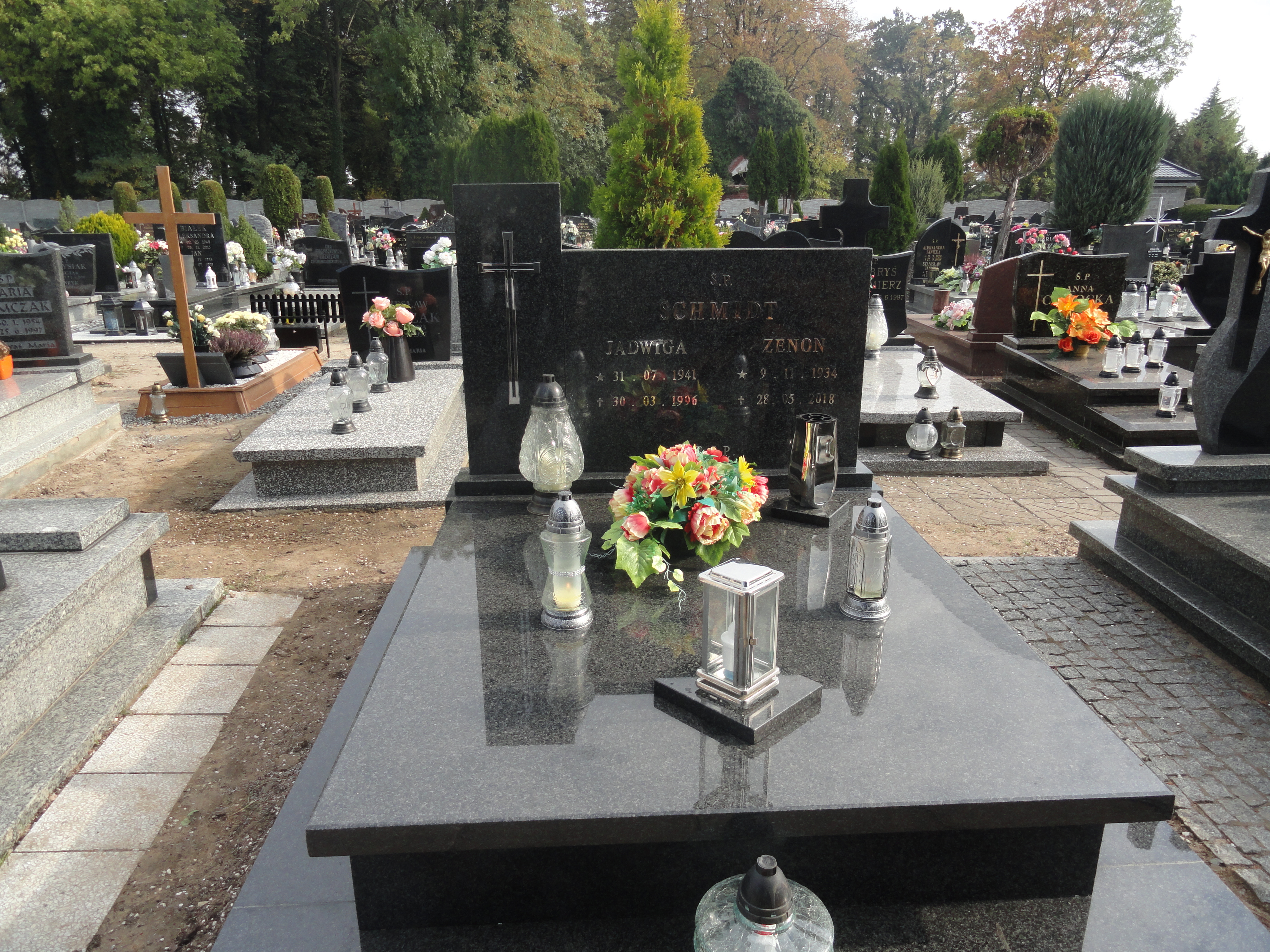 Monika Sawicka 1988 Kępno - Grobonet - Wyszukiwarka osób pochowanych